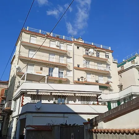 Da Vinci 19 Apartament Alassio
